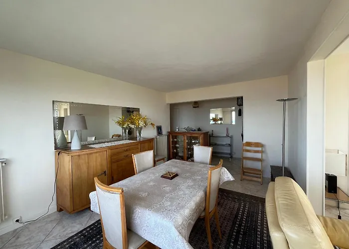 Spacieux Avec Vue Imprenable, Parking Privé - Fr-1-319-374 *