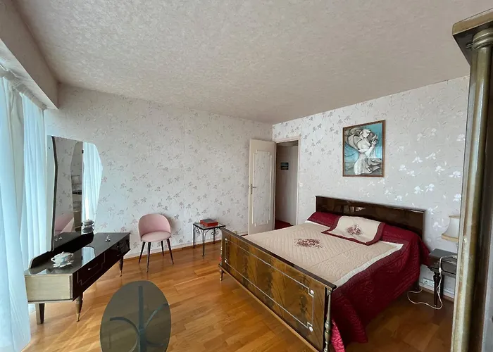 Apartment Spacieux Avec Vue Imprenable, Parking Prive - Fr-1-319-374 *